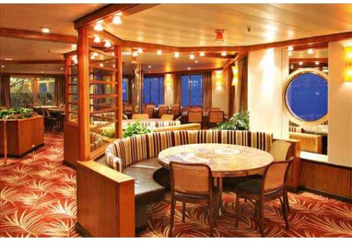 El Restaurante Club ofrece una refinada gastronomía